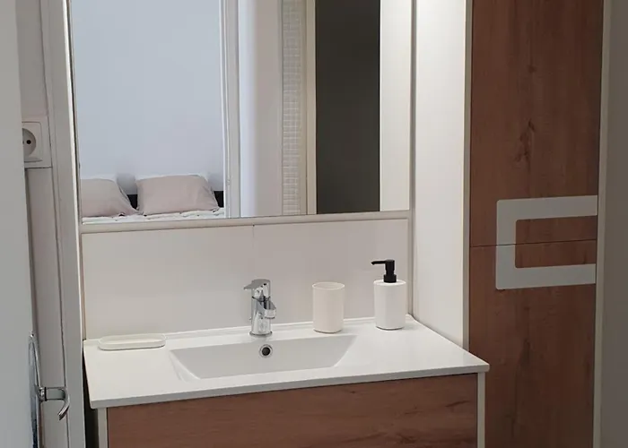 Beau Rénové En Centre-ville De Appartamento